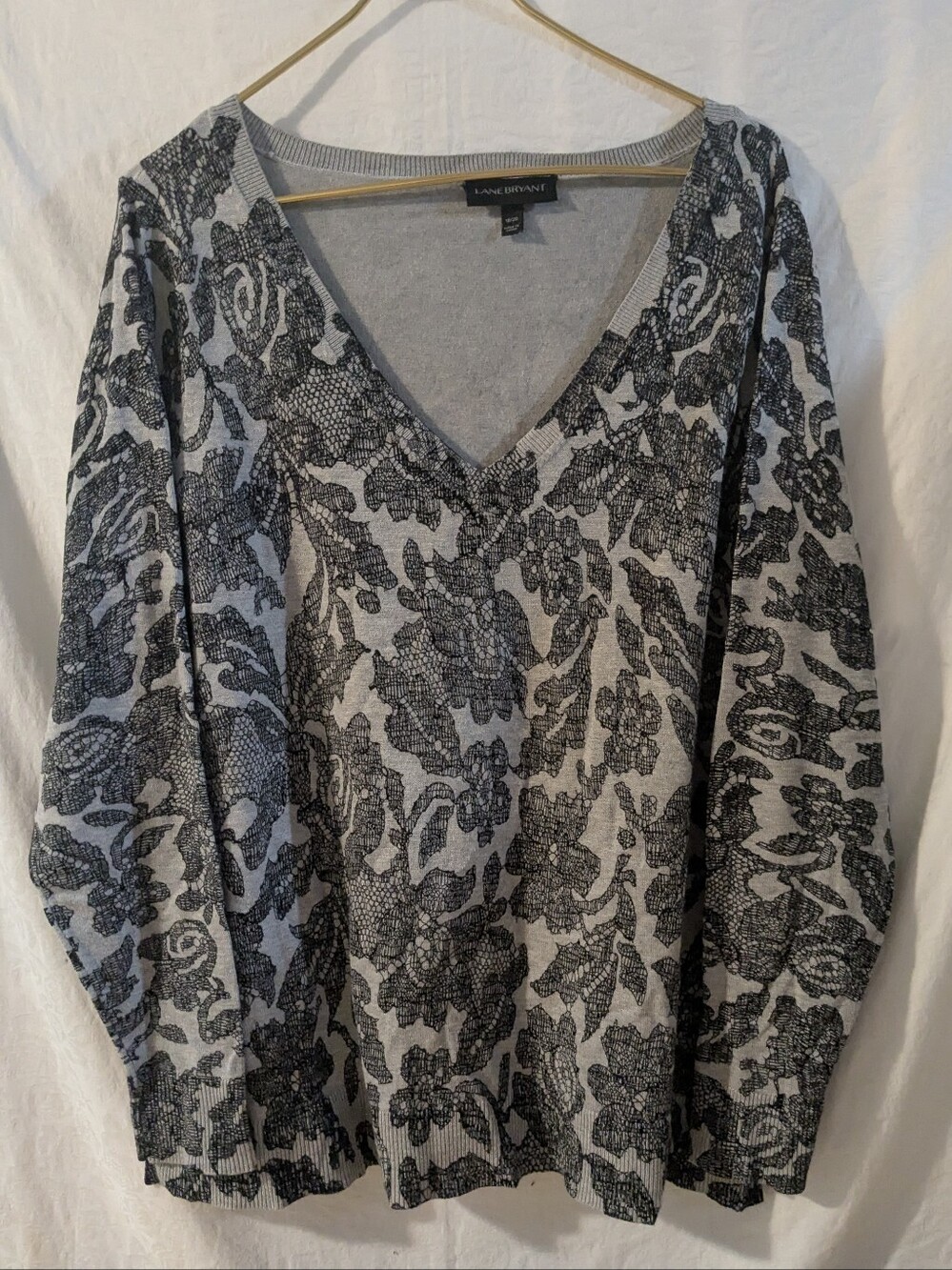 Lane Bryant Black & Gray Floral V-Neck Pullover